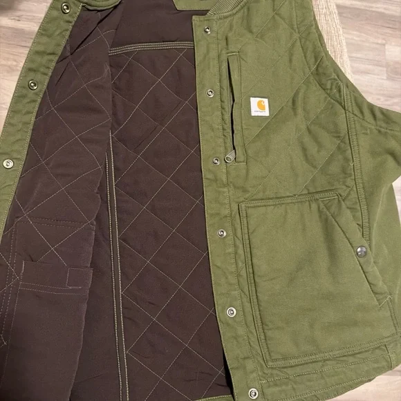 Carhartt Green Quilted Vest, relaxed fit and rugged flex size XL (16-18) - Picture 4 of 6